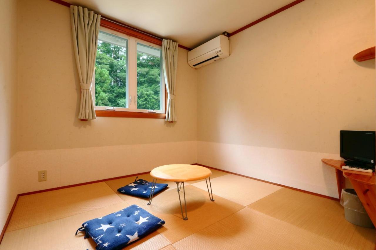 ホテル ファミリーペンションクレヨン 富士河口湖町 エクステリア 写真