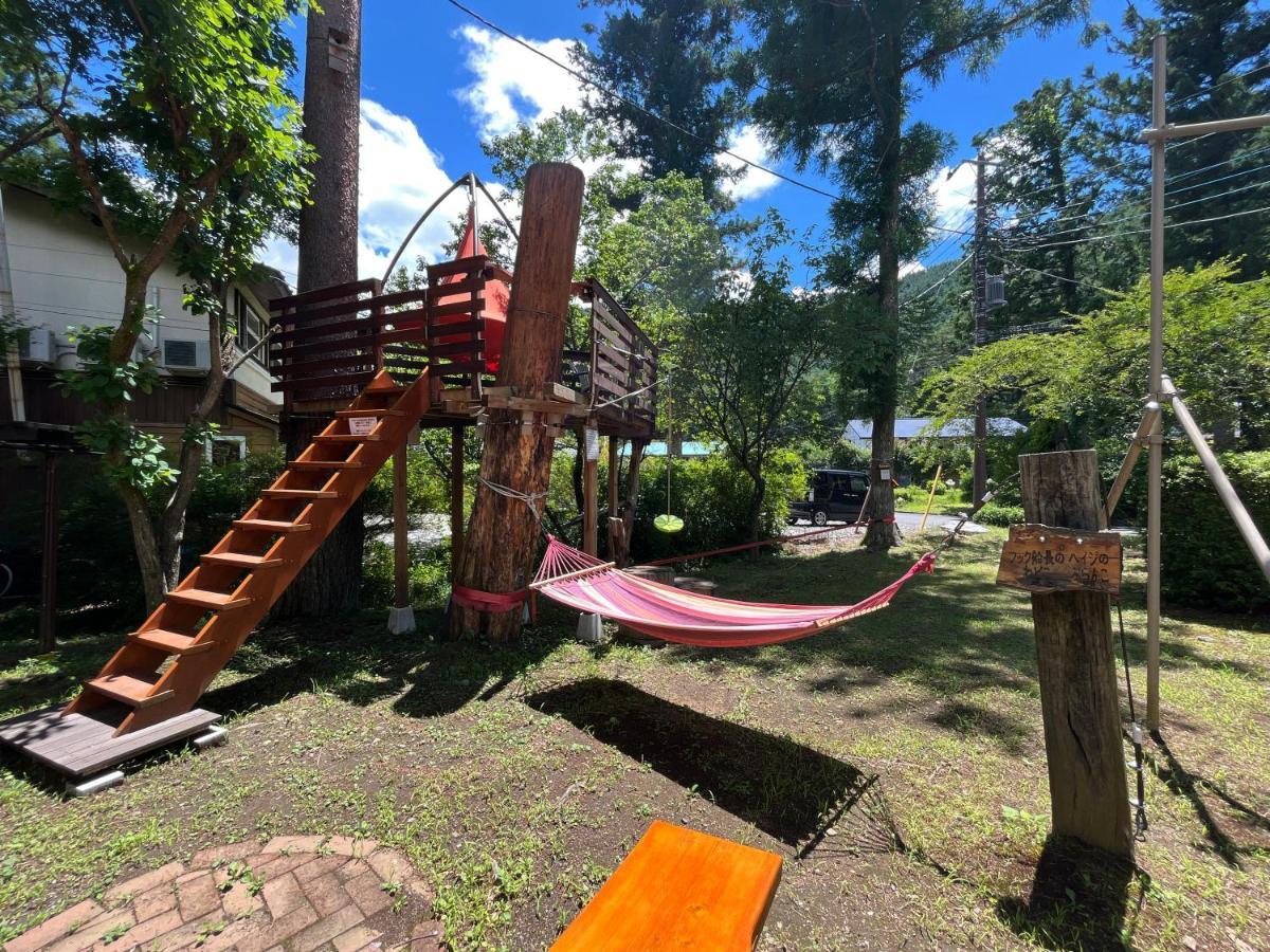 ホテル ファミリーペンションクレヨン 富士河口湖町 エクステリア 写真