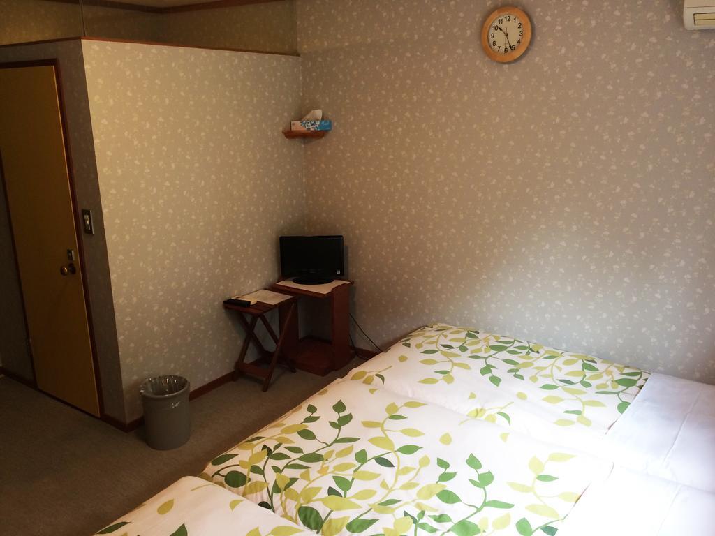 ホテル ファミリーペンションクレヨン 富士河口湖町 エクステリア 写真