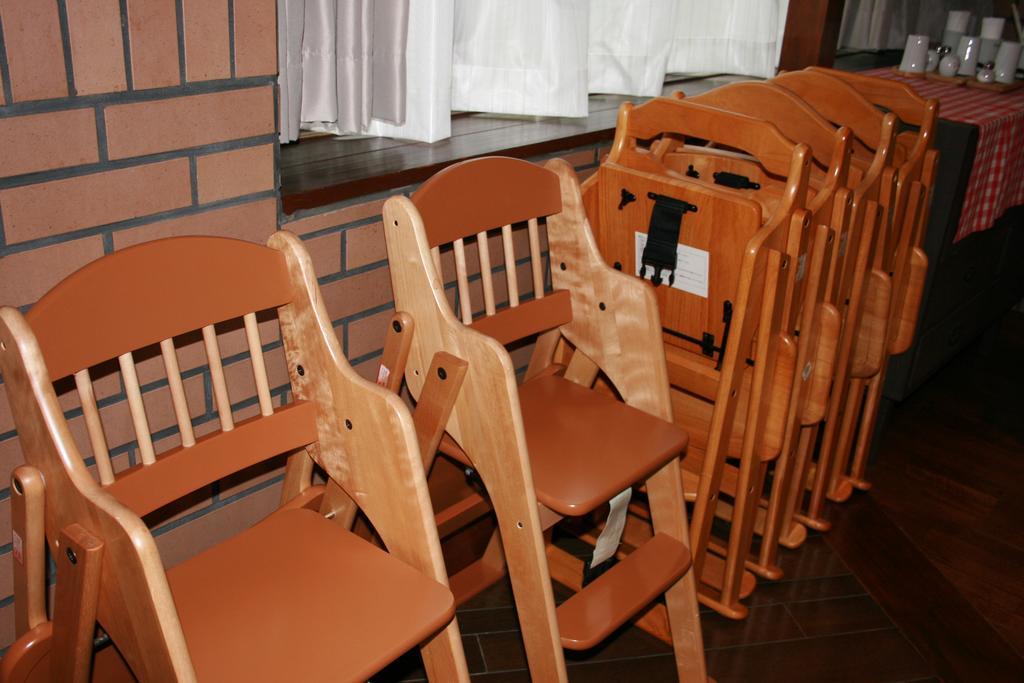 ホテル ファミリーペンションクレヨン 富士河口湖町 エクステリア 写真