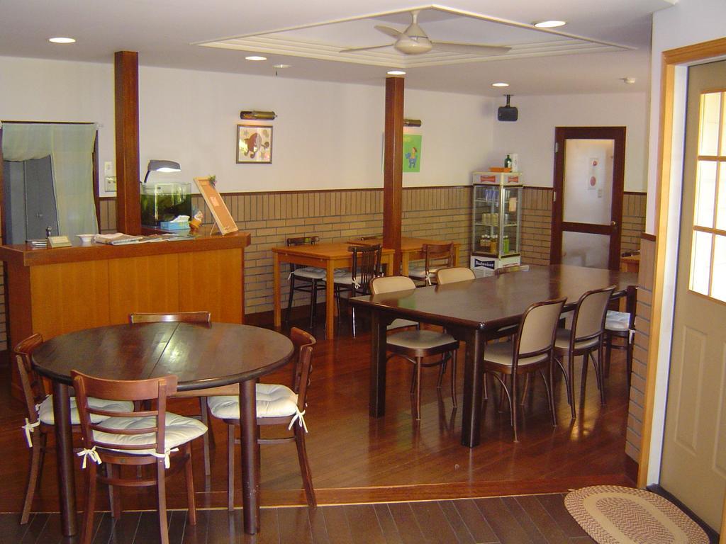 ホテル ファミリーペンションクレヨン 富士河口湖町 エクステリア 写真